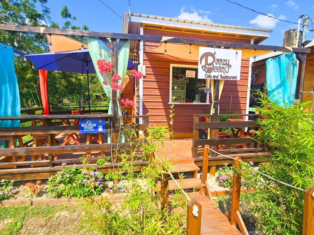 Featured image Charming Coffee Shop- Restaurant and Bar