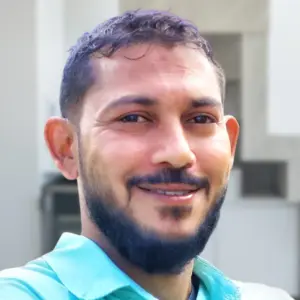 Headshot of Ryan Sankar REMAX Belize agent