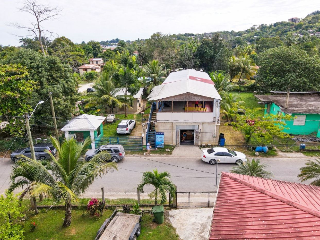 Featured image #6008- POSITIVE CASH FLOW – Multi-Unit Income & Commercial Property Santa Elena